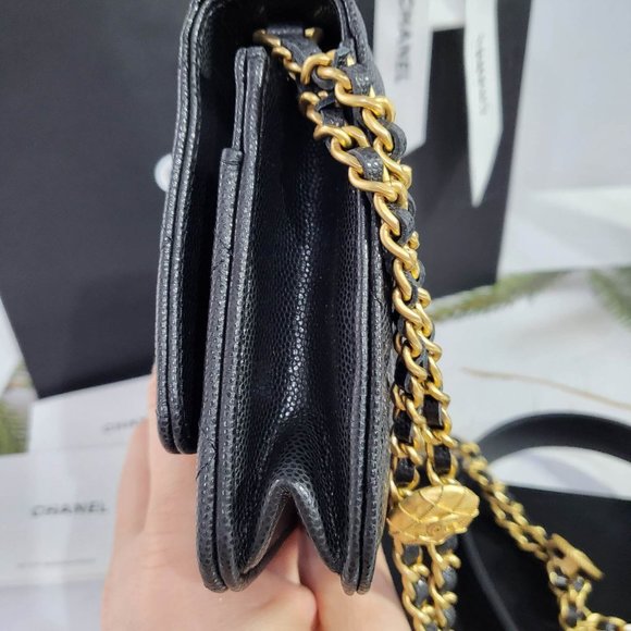 Kept Unused Chanel WOC 22A microchip GHW - Picture 4 of 7